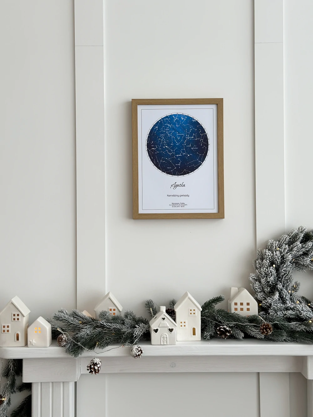 Gustowny prezent na święta dla siostry lub przyjaciółki wiszący na ścianie jako pamiątka i ozdoba wnętrza.